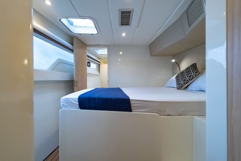 The new Island Spirit 525